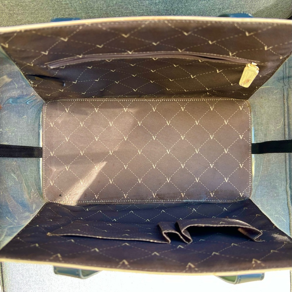 Vince Camuto Tropical Poolside Tote - Picture 7 of 8